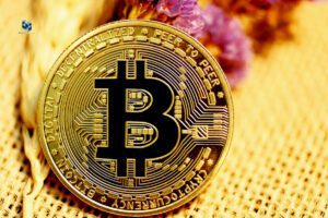 Bitcoin ETF Momentum Accelerates to Nearly $1 Billion as DeFi Security Crisis Tests Market Resilience